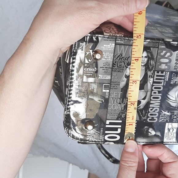 Crystale purse. Black/crea. Two straps. Novelty starlet design  Zipper o… - Picture 12 of 13